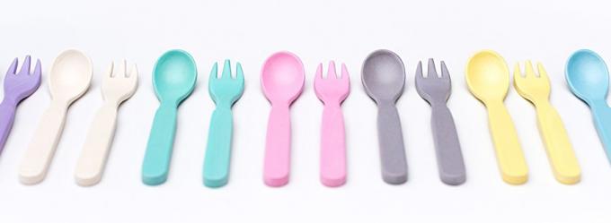 Great Function Fancy Design Newborns Baby Shower Gift Silicone Suction Rice Soup Bowl Baby Feeding Spoons Set