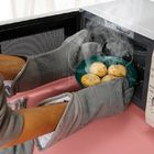 Practical Kitchen Baking Tool Lightweight , Rustproof Silicone Baking Gloves