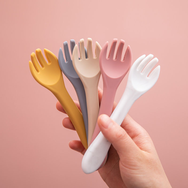Practical Baby Feeding Tools Tasteless , Heatproof Silicone Fork And Spoon Set